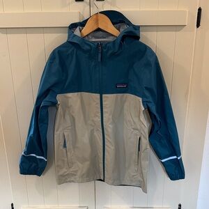 Patagonia Teal and Beige Waterproof Torrentshell Jacket kids Medium 10 years new
